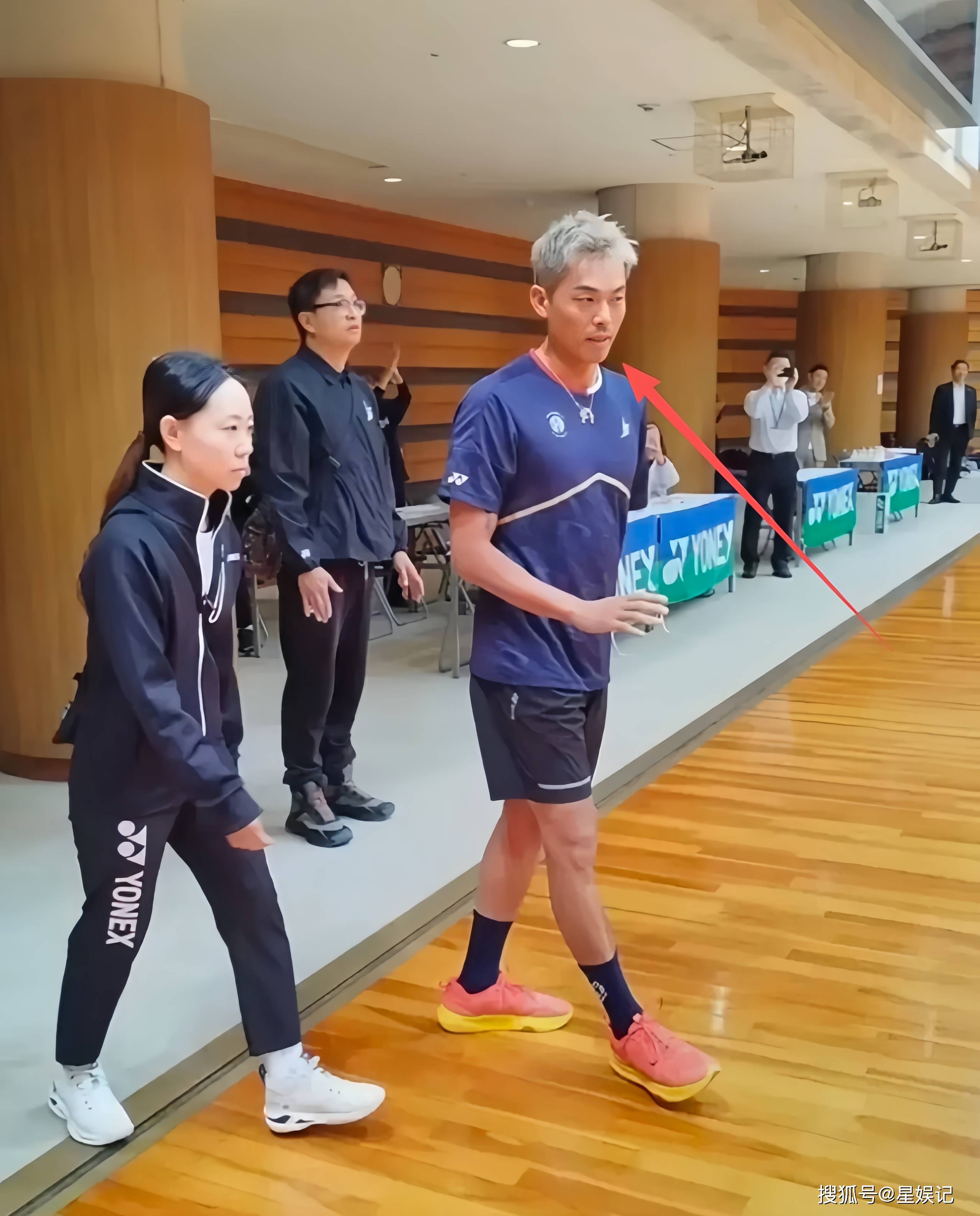 开云体育官网-印尼羽毛球队绝地反击日本羽毛球队，林丹完成帽子戏法