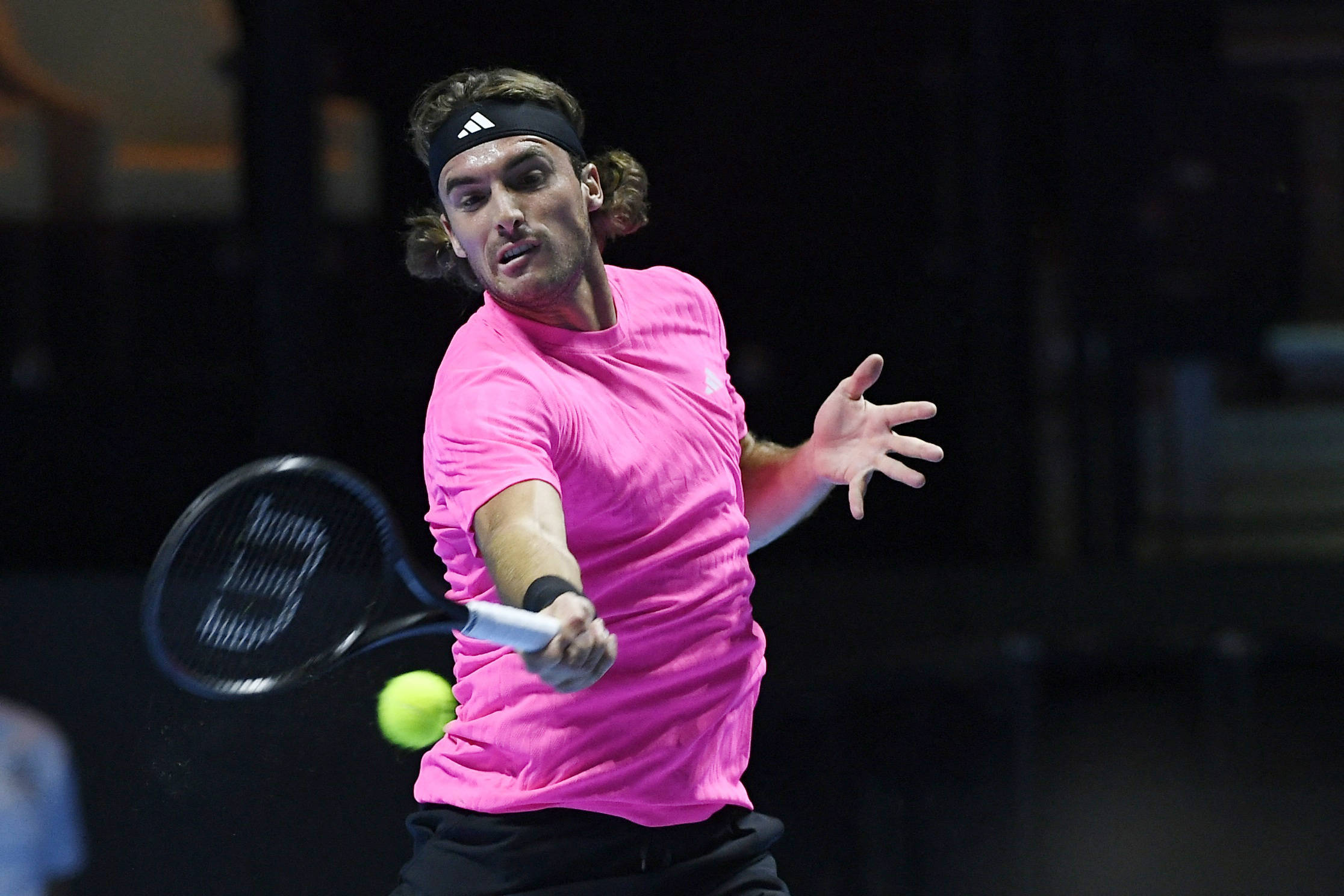 开云在线赛事平台-欧洲网球队逆转英国网球队，西西帕斯关键制胜